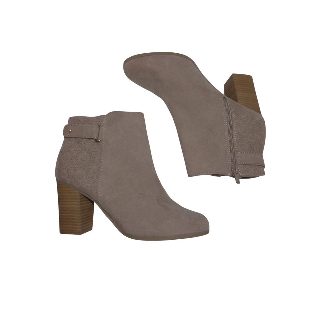 LC Lauren Conrad Rosehip Taupe Perforated Block Heel Ankle Boots 8 Med 4123
